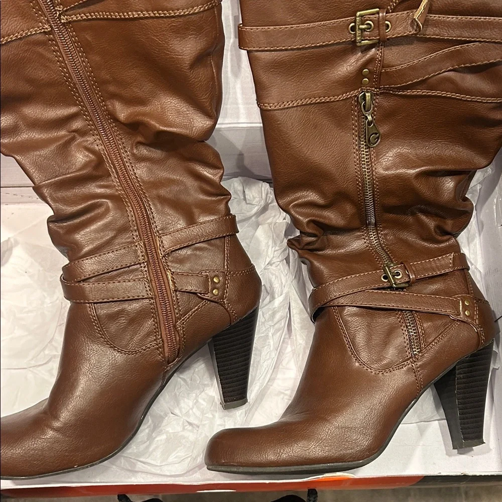 Guess Brown Heeled Boots for Women - Picture 5 of 8